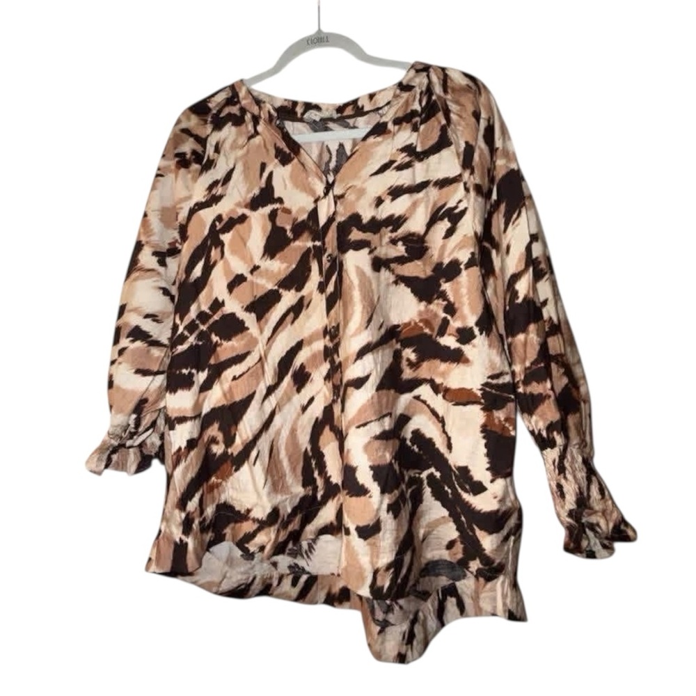 Umgee Cream Taupe Brown Animal Print V-Neck Blouse with 3/4 Sleeves, EUC!